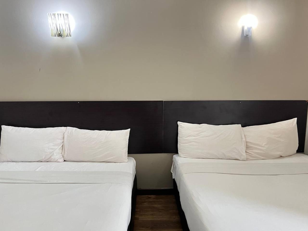 Nice Stay Three Six Five Services Кучинг Екстериор снимка