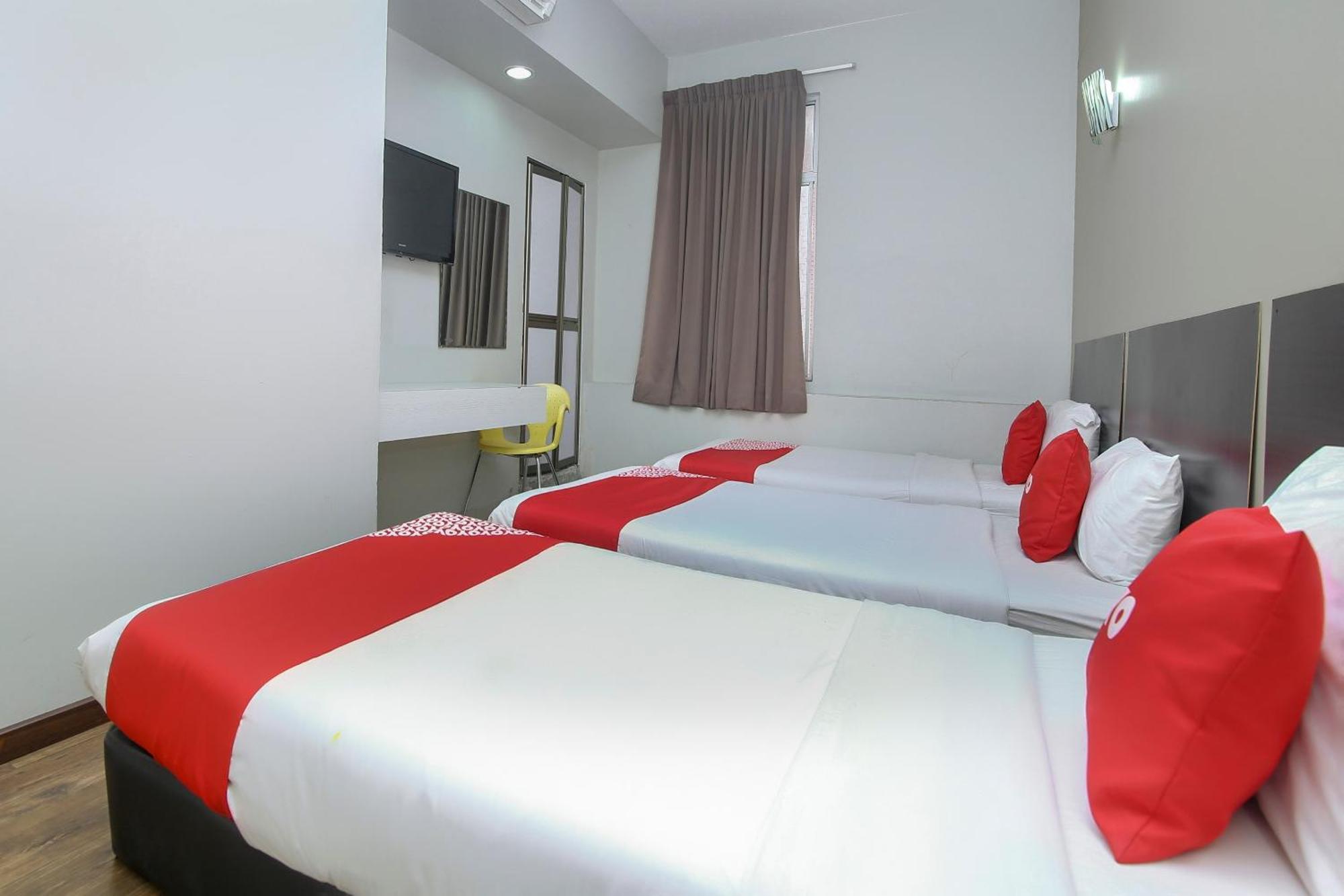 Nice Stay Three Six Five Services Кучинг Екстериор снимка