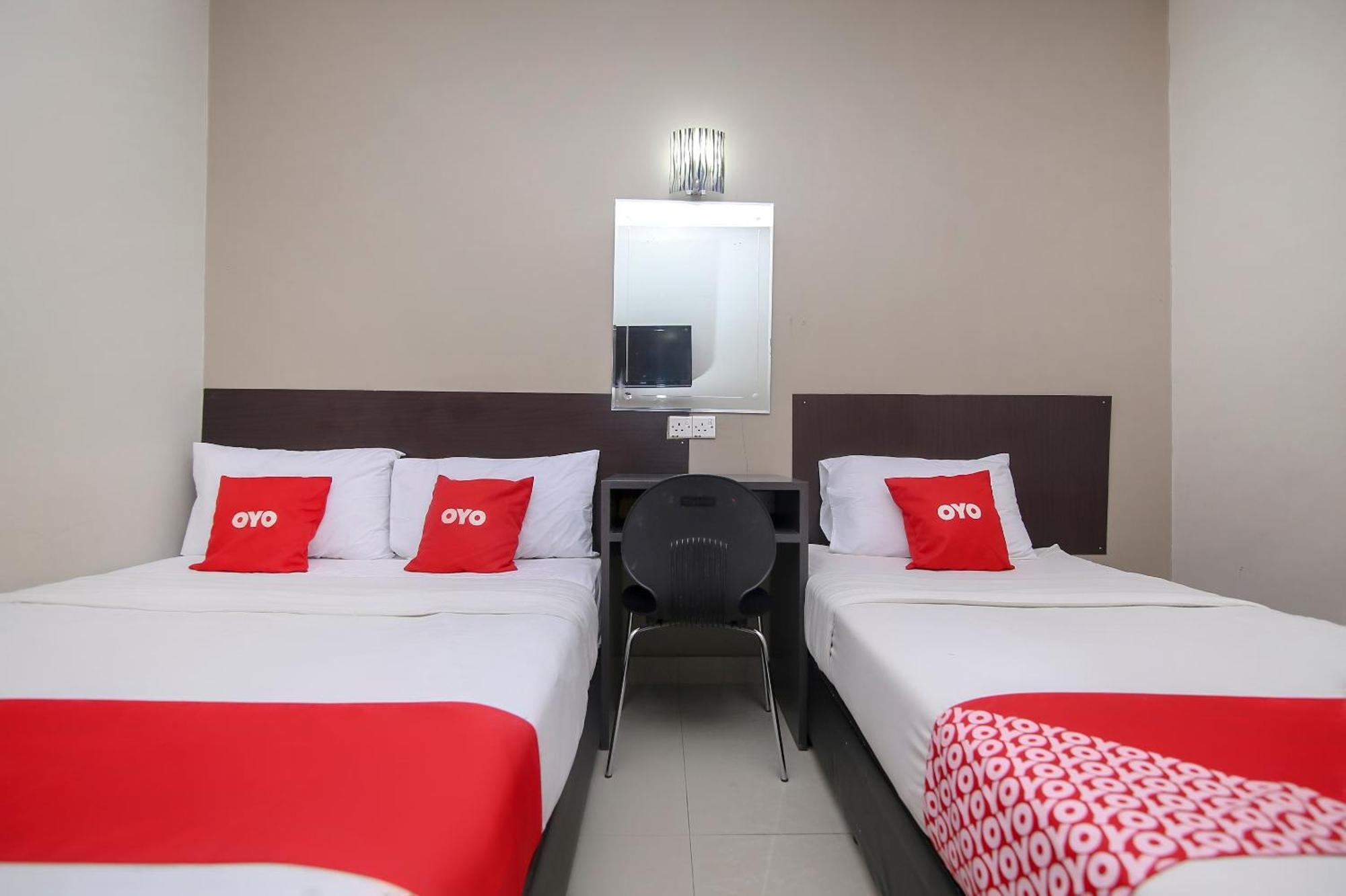 Nice Stay Three Six Five Services Кучинг Екстериор снимка
