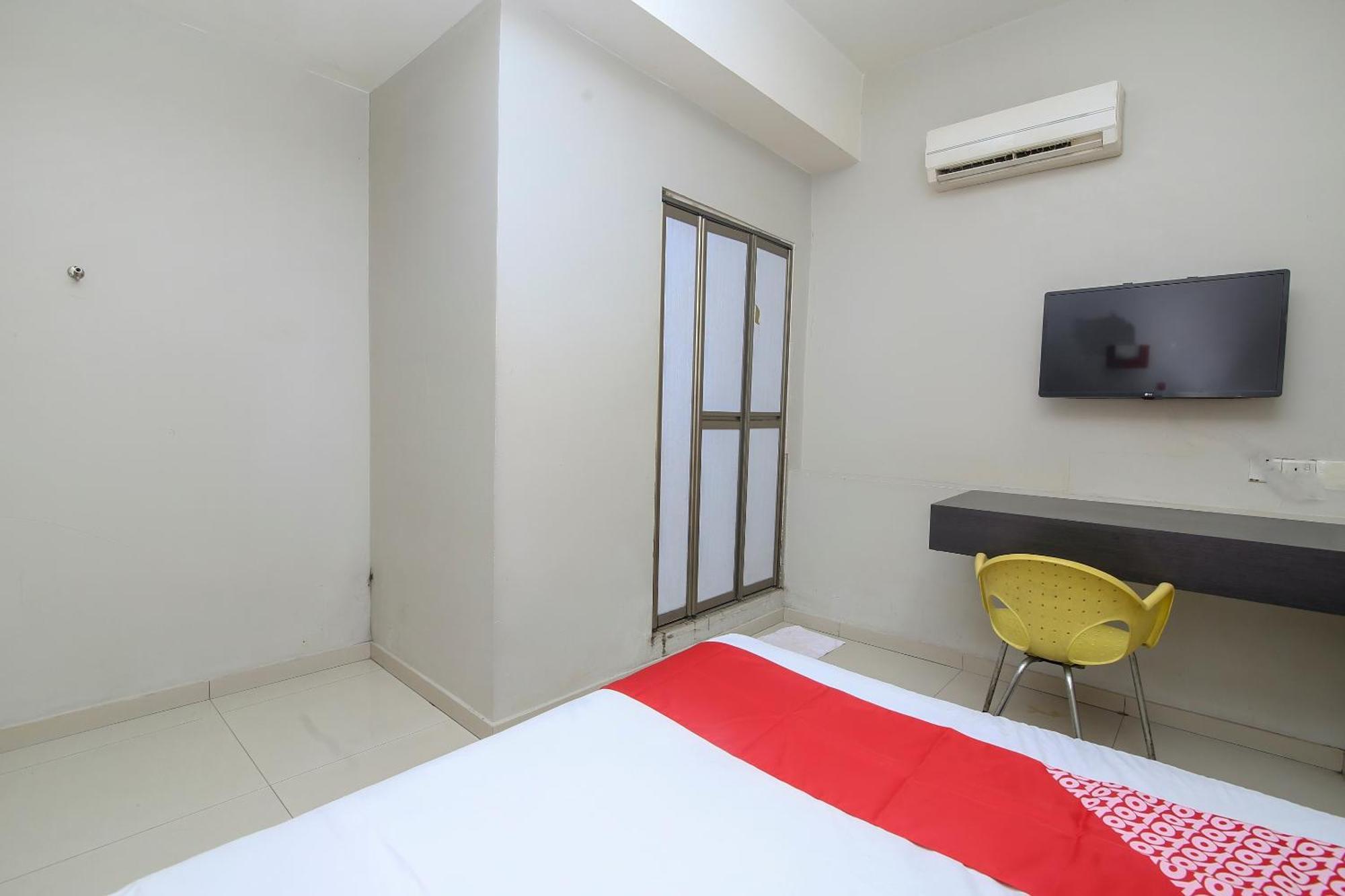 Nice Stay Three Six Five Services Кучинг Екстериор снимка