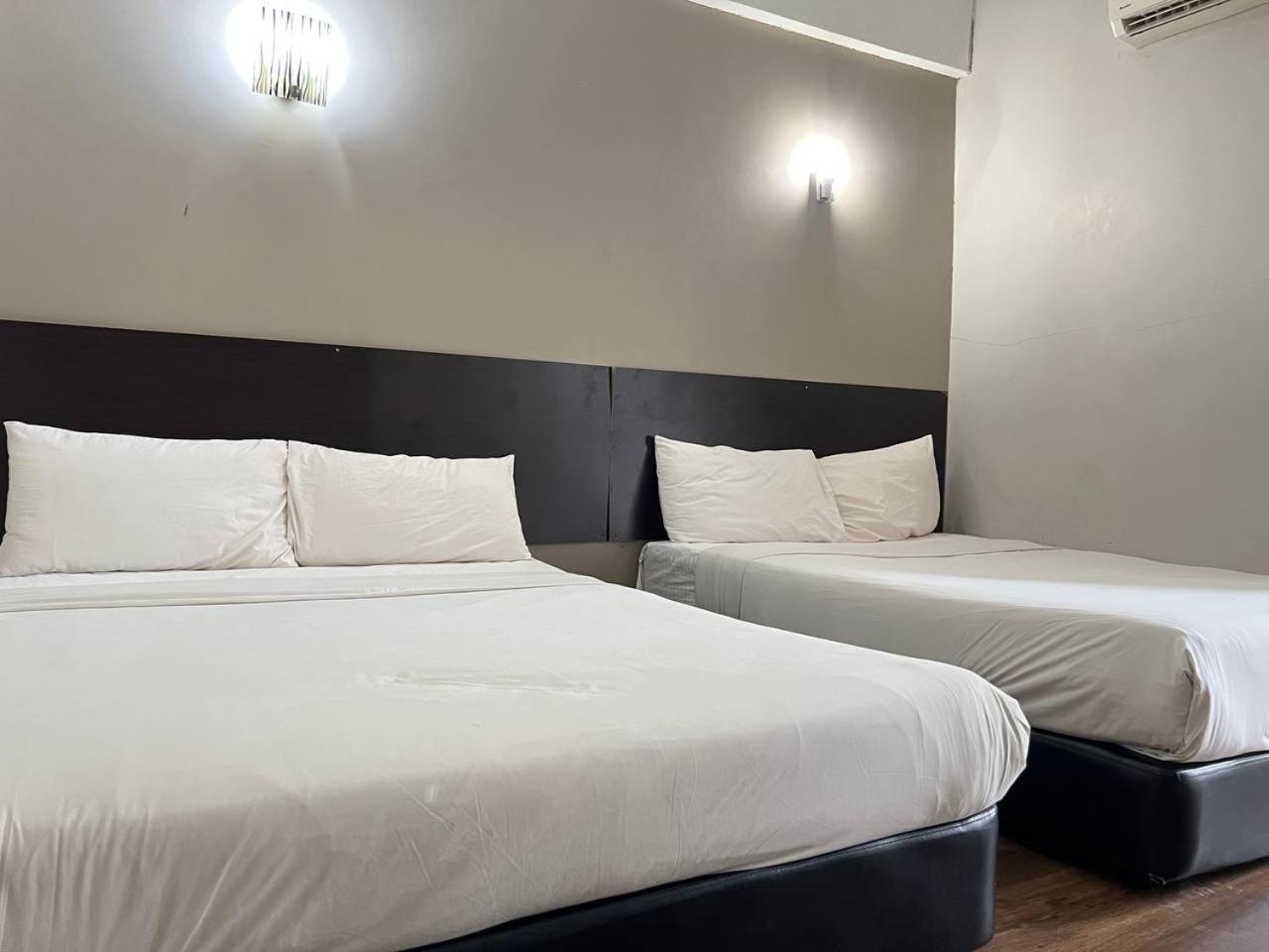 Nice Stay Three Six Five Services Кучинг Екстериор снимка