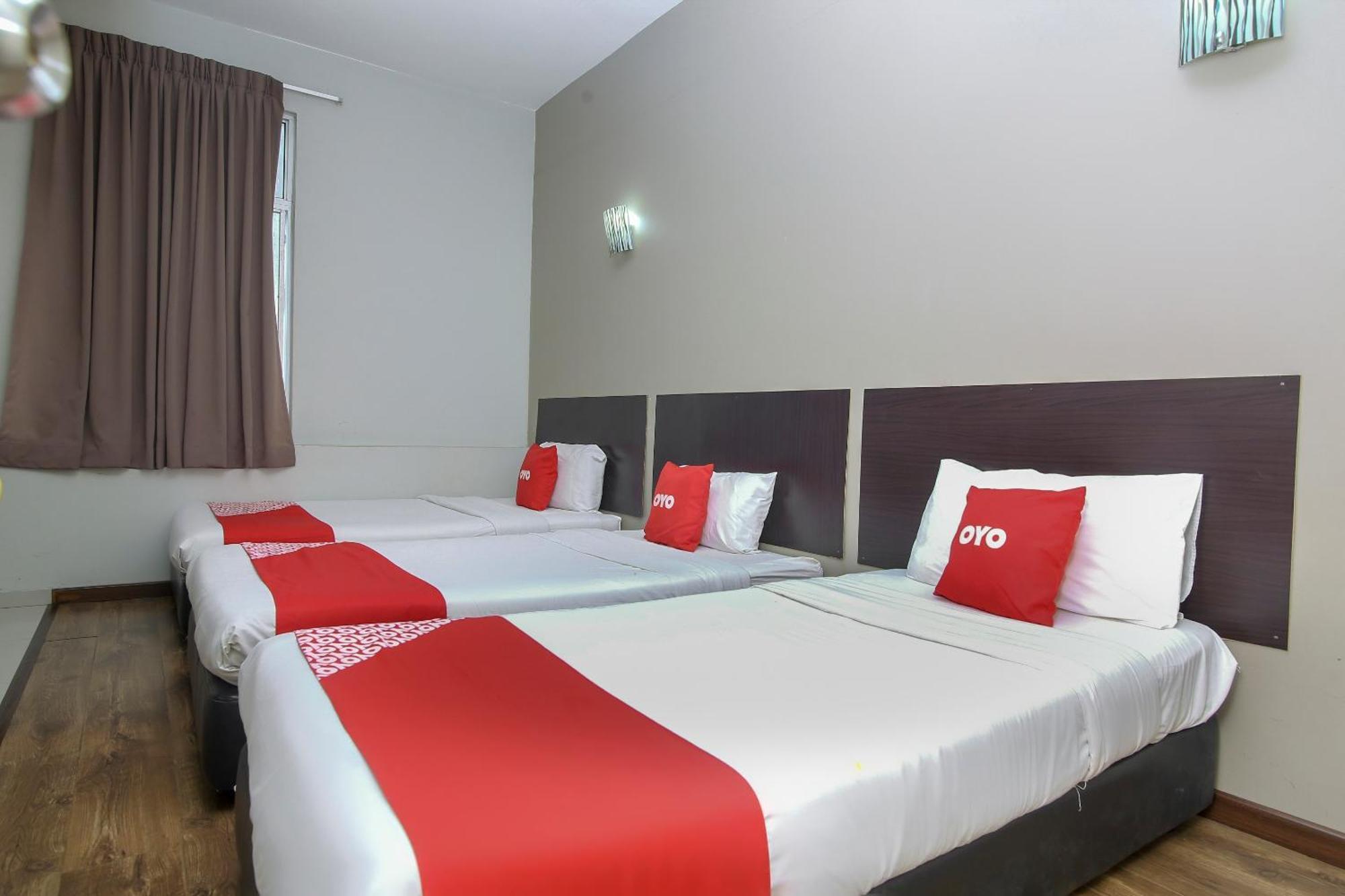 Nice Stay Three Six Five Services Кучинг Екстериор снимка