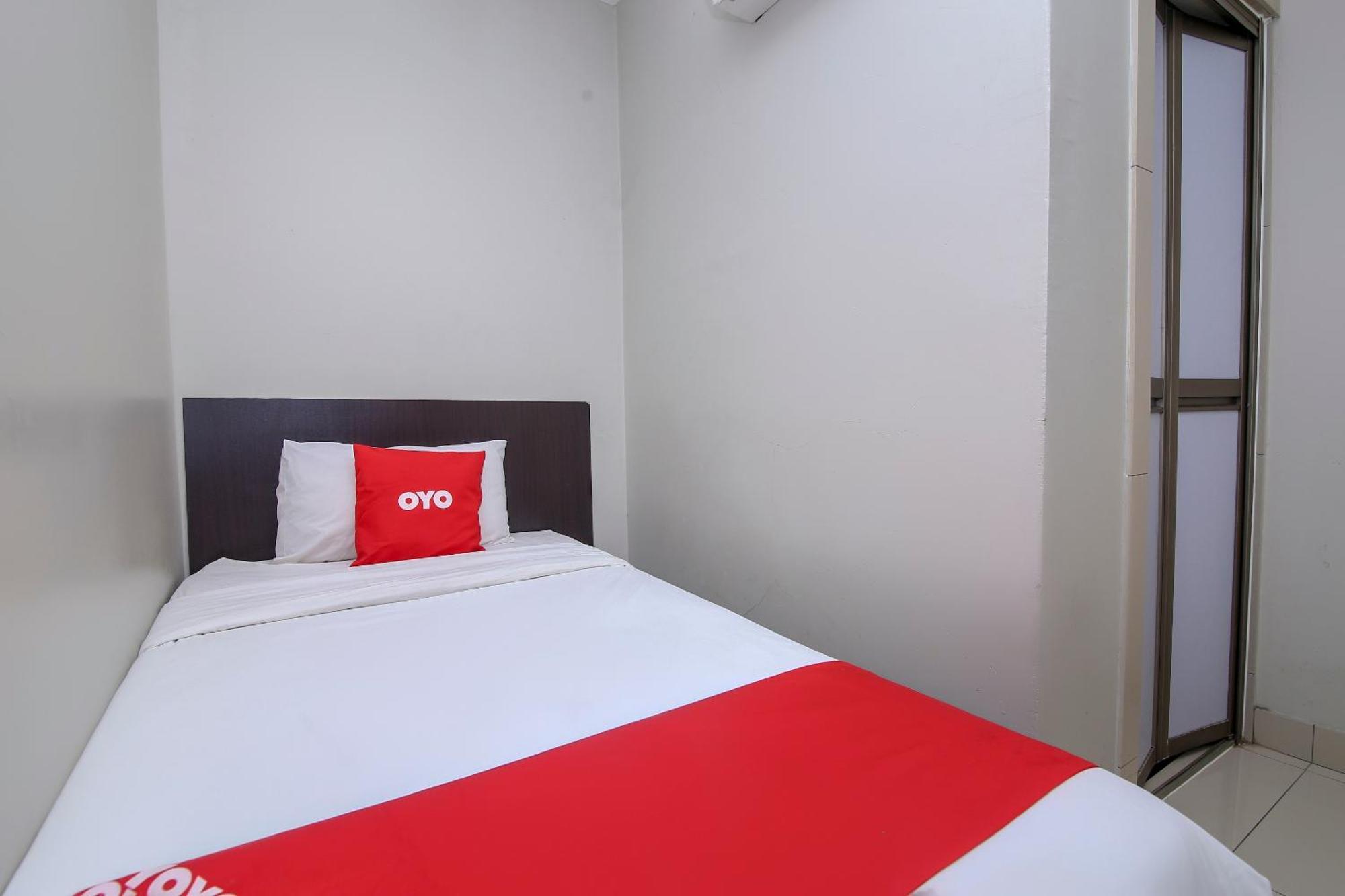 Nice Stay Three Six Five Services Кучинг Екстериор снимка