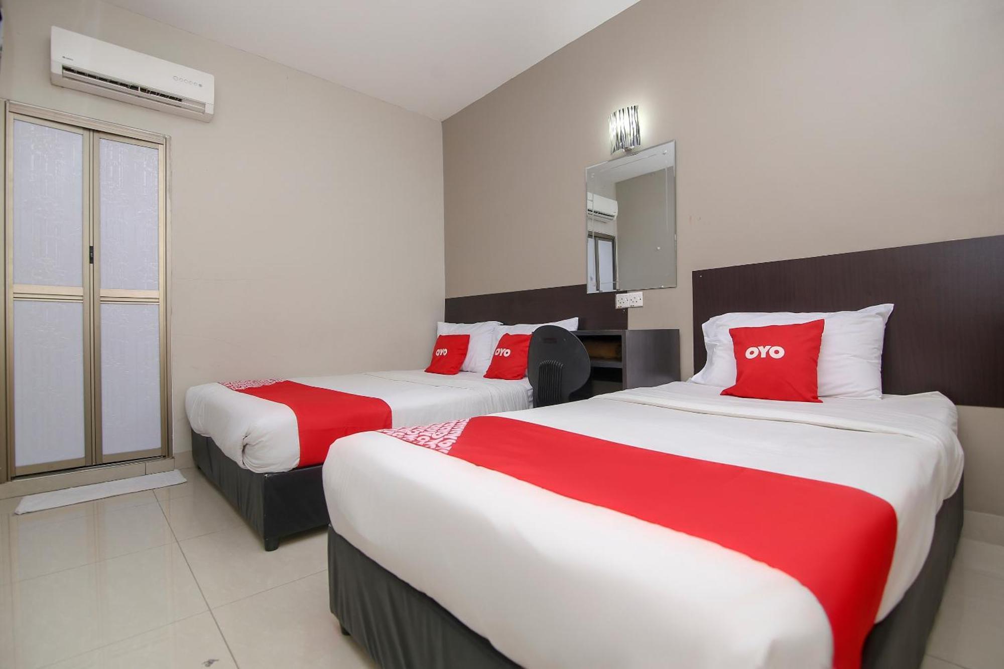 Nice Stay Three Six Five Services Кучинг Екстериор снимка
