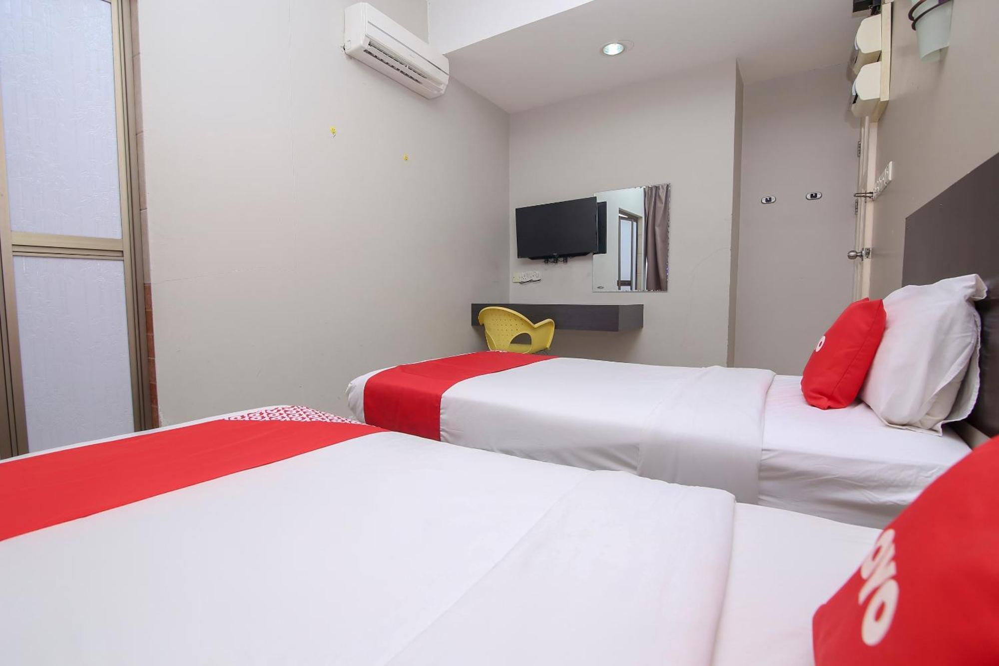 Nice Stay Three Six Five Services Кучинг Екстериор снимка