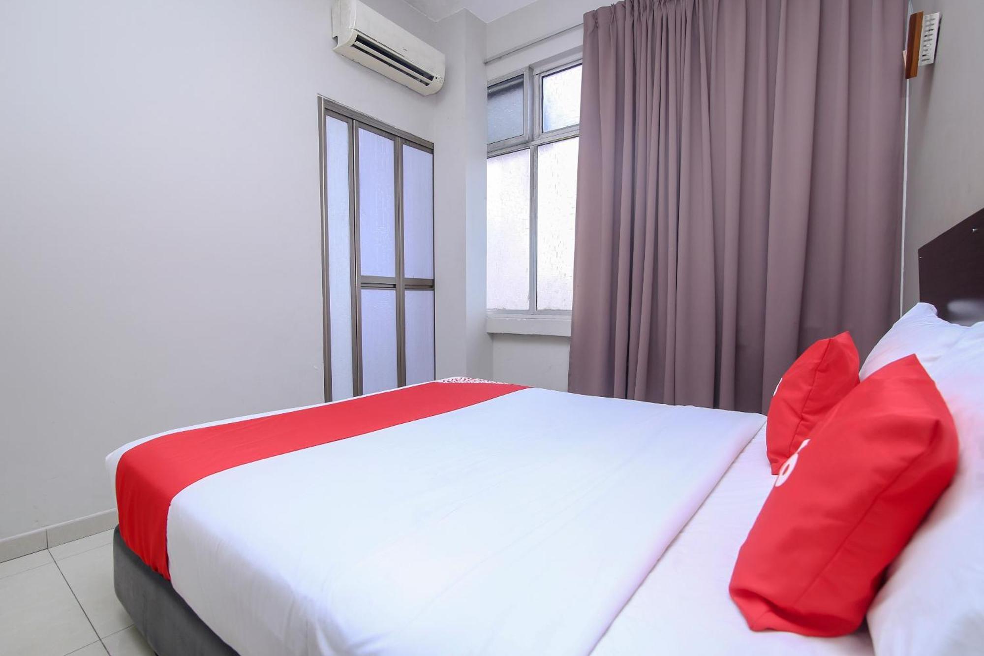 Nice Stay Three Six Five Services Кучинг Екстериор снимка