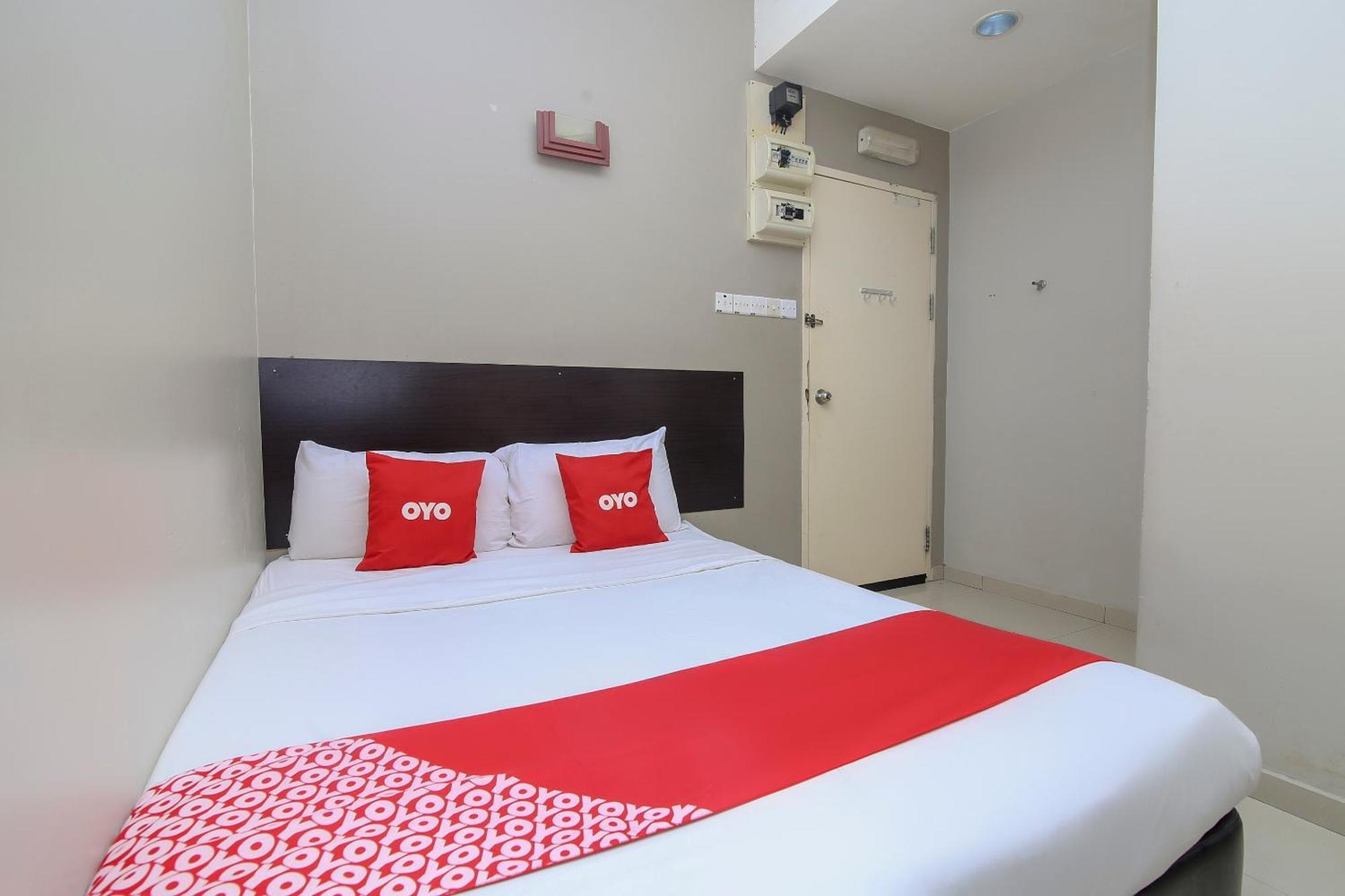 Nice Stay Three Six Five Services Кучинг Екстериор снимка